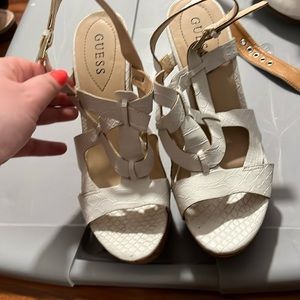 Guess like new wedges, gold buckles